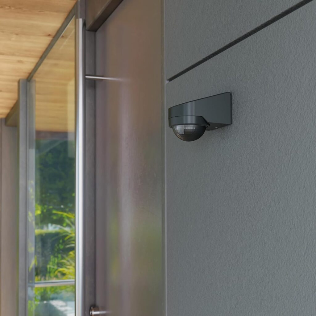 Simon amplía Sensor Pro con nuevos detectores de movimiento con tecnología Eagle Eye.