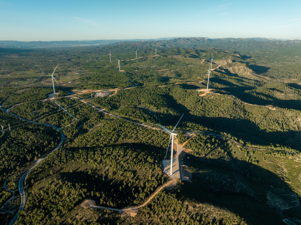 Acuerdo a 10 años para impulsar energía eólica en España y acelerar la descarbonización de la cadena de valor en Europa.