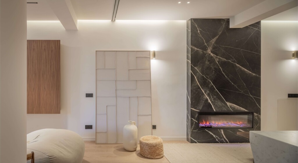 Arquitectura y detalle: Simon 270 se integra en dos viviendas contemporáneas del estudio Blanes Urigoitia.