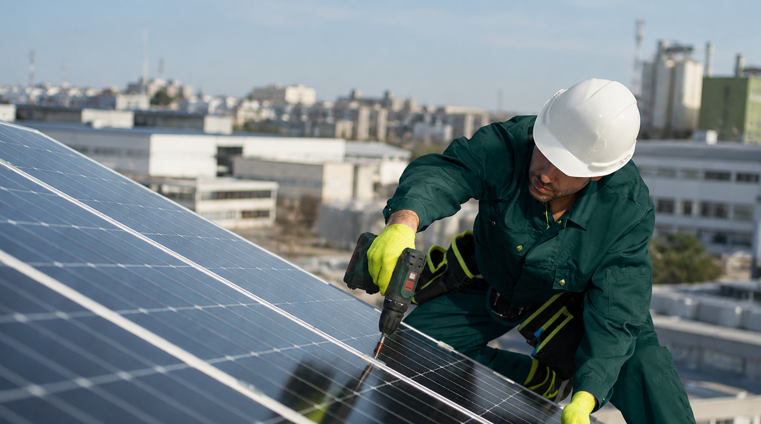 ENSTALL nos enseña los errores habituales de montaje en estructuras fotovoltaicas y cómo evitarlos.